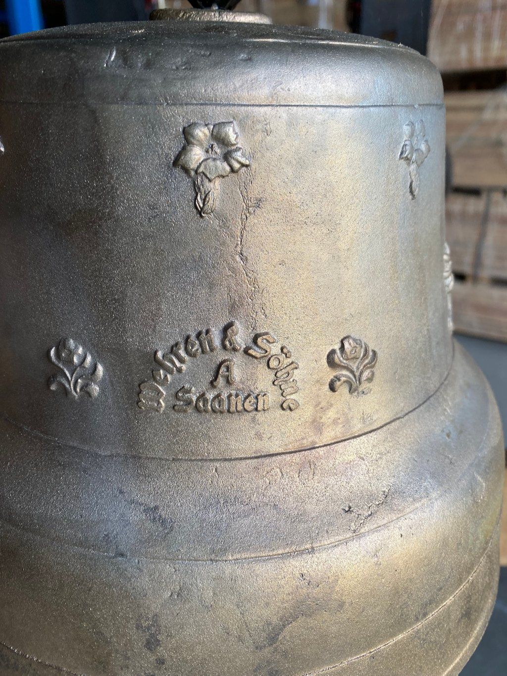 Wehren Saanen bell n°13-2 detail – 1