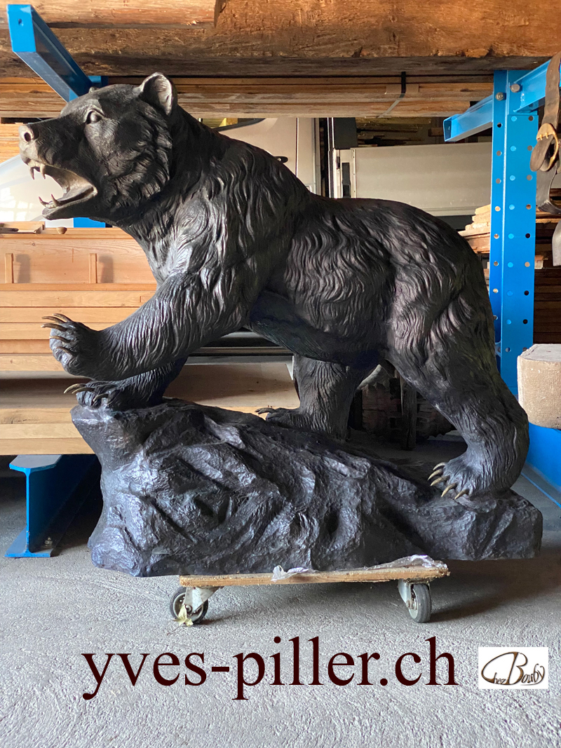 Ours en bronze